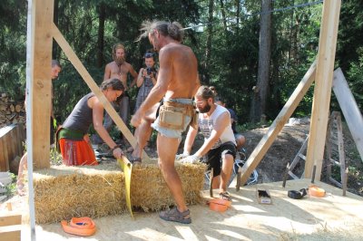 Slamársky workshop - prvý rad balíkov